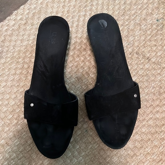 Ugg platform slides size 7.5 - Picture 1 of 4